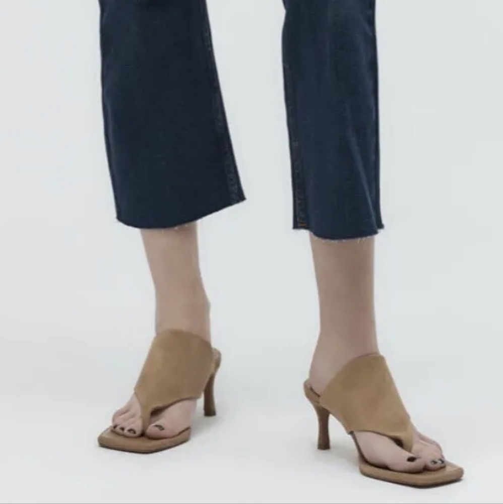 ZARA LIMITED EDITION TOE POST HEELED LEATHER SANDALS - Picture 4 of 4